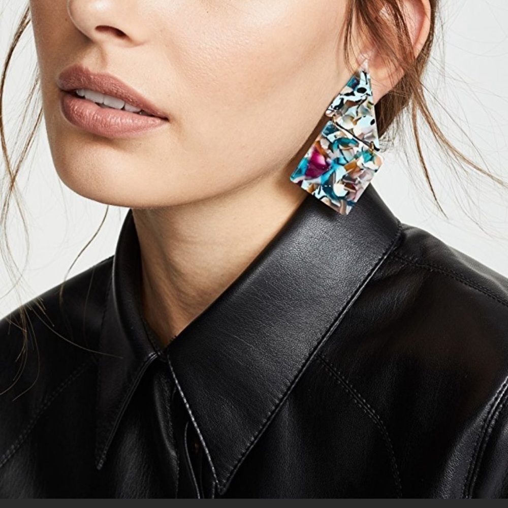 Lele Sadoughi
Shingle Earrings